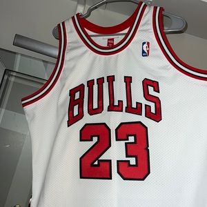 “Brand New” New Michael Jordan jersey Mitchell & Ness